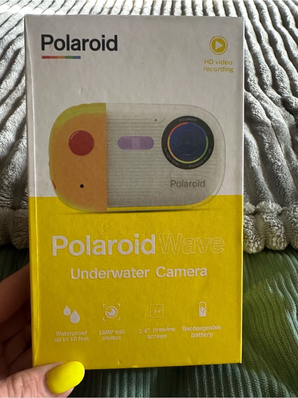 Polaroid Wave Underwater Camera in Yellow and Orange